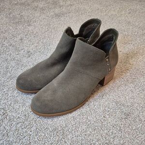 Koolaburra by UGG Women's Boots Size 12 Olive Suede